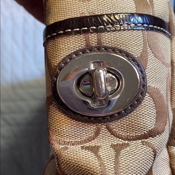 WHAT A FIND!! Coach brown canvas handbag!! - Picture 14 of 16